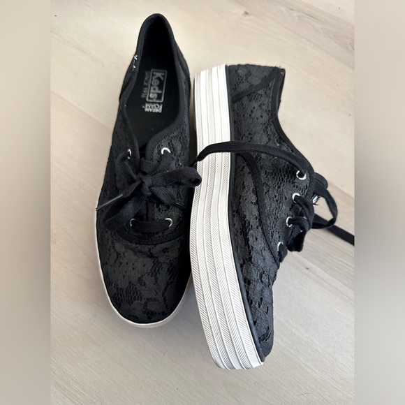 Keds Lace platform sneakers size 8 - Picture 2 of 4